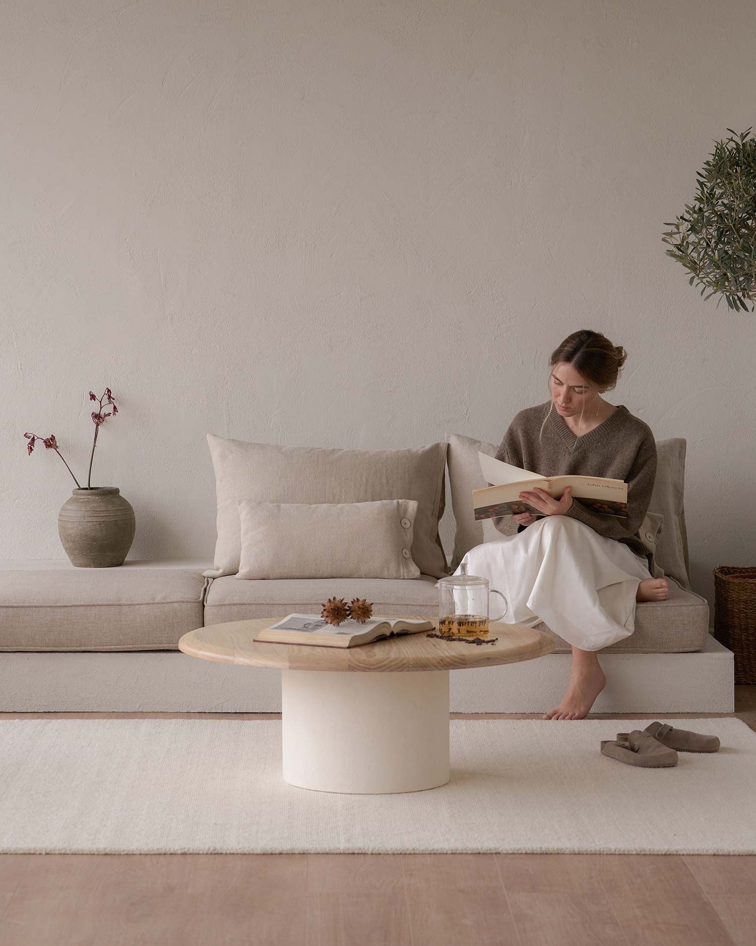 Mesa de centro Deia de madera maciza de fresno Ø90 cm