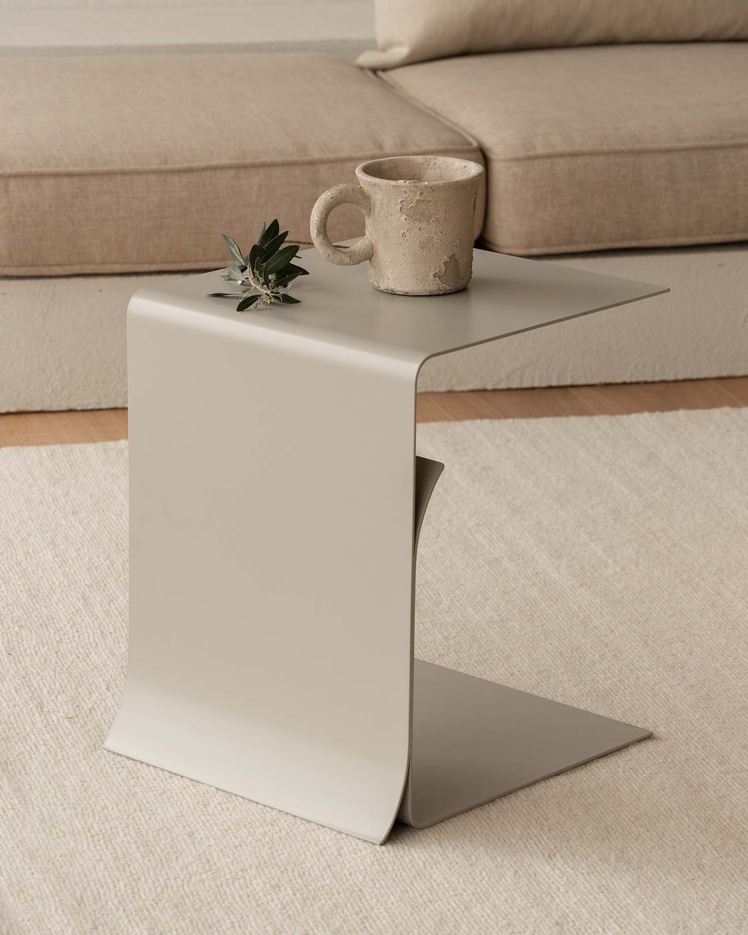 Mesa auxiliar Coma beige 43 x 35 x 39 cm