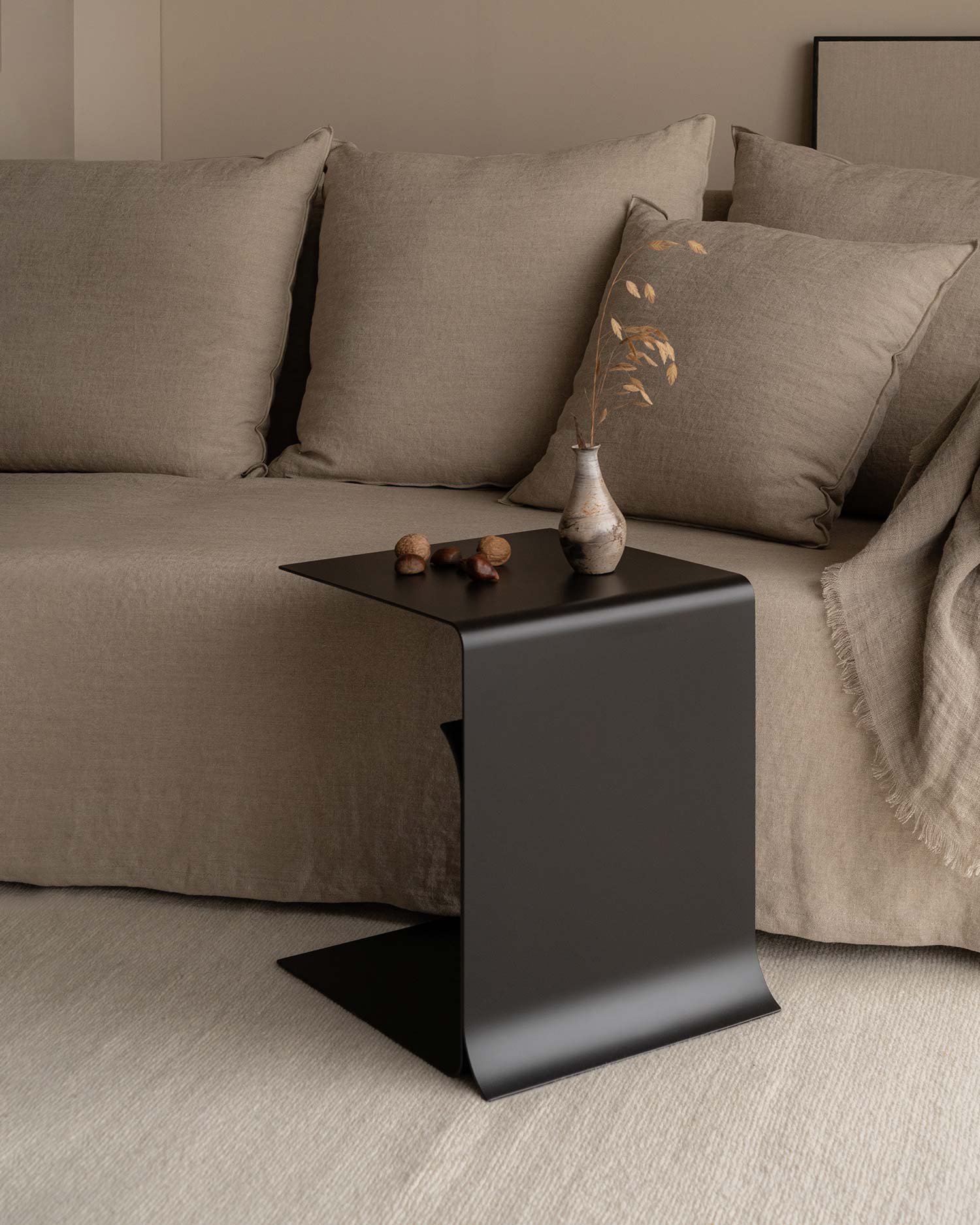 Mesa auxiliar Coma antracita 43 x 35 x 39 cm