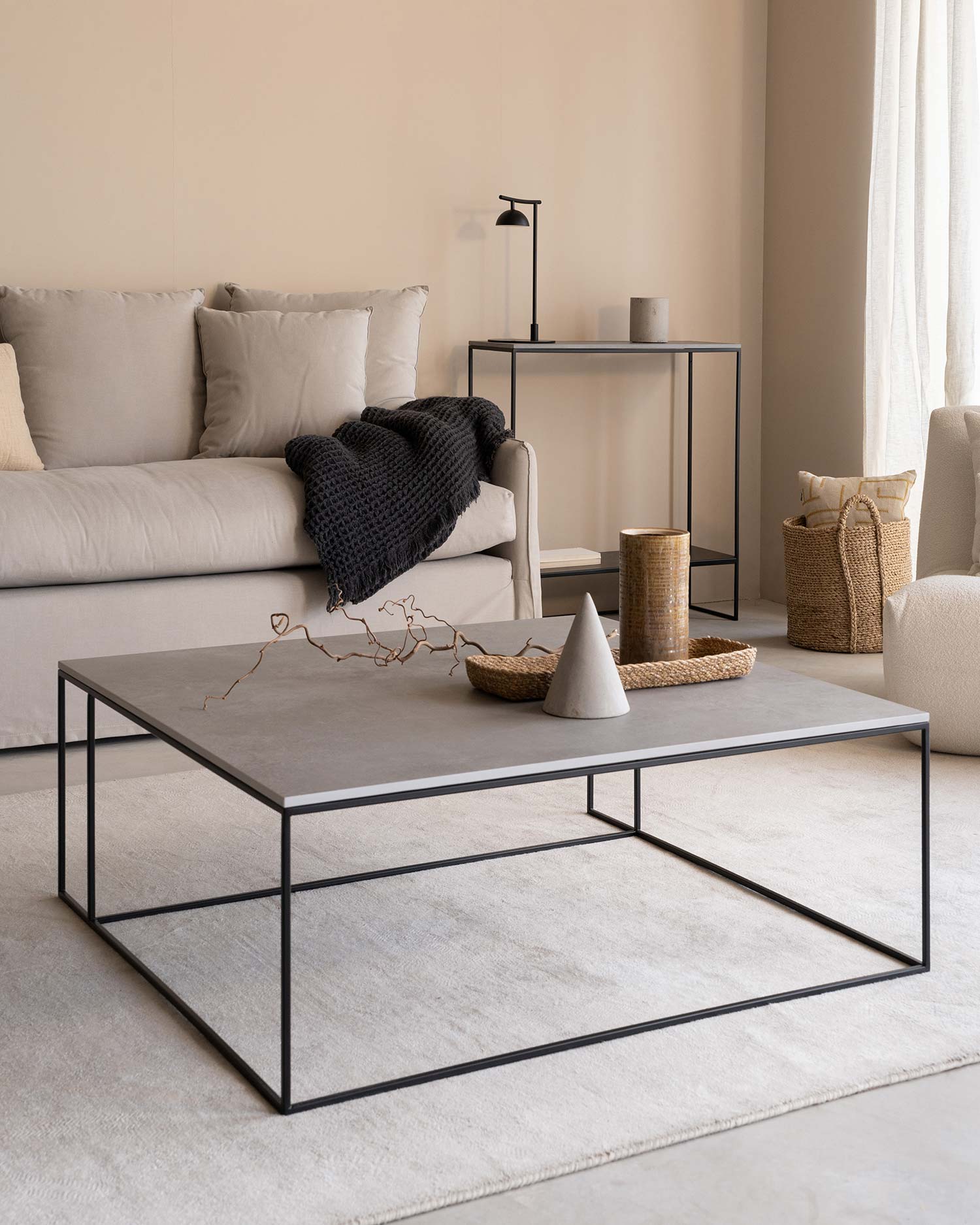 Mesa de centro Petra XL cemento 100 x 100 cm